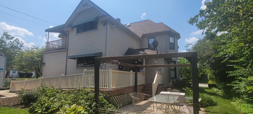 More Photos Of 3030 Michigan St, South Bend Office For Sale