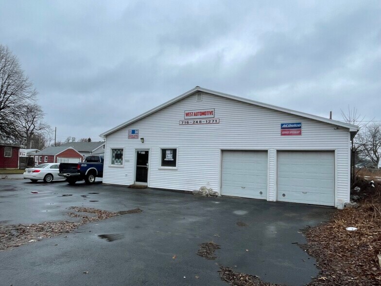 More Photos Of 2510 Seneca St, West Seneca Auto Repair For Lease