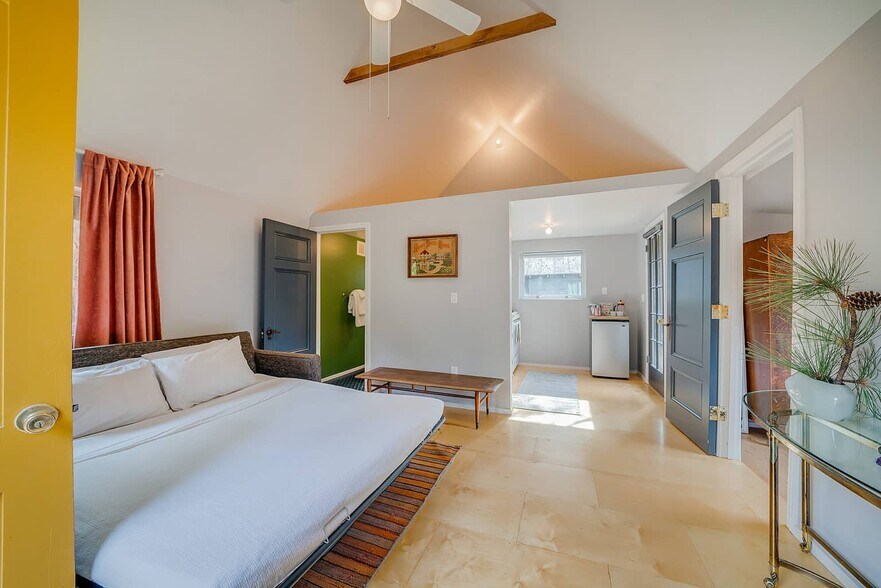 More Photos Of 25807 State Highway 189, Twin Peaks Hotel For Sale