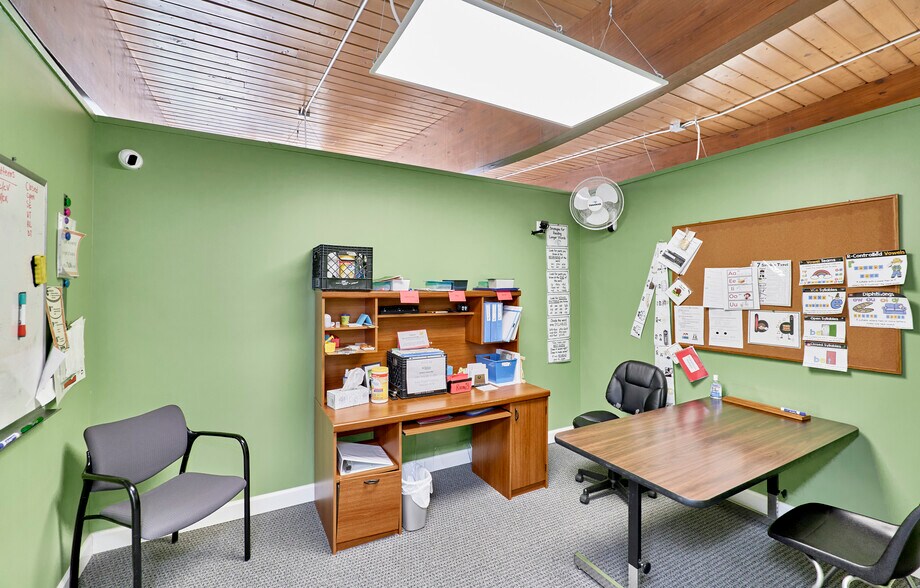 More Photos Of 415 W Main St, Collinsville Medical For Sale