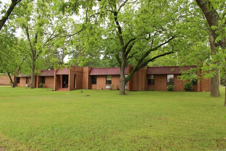 More Photos Of 625 N Main St, Nashville Congregate Senior Housing For Sale