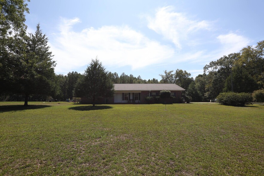 Primary Photo Of 2066 Evelyn Gandy Pky, Hattiesburg Loft Creative Space For Sale