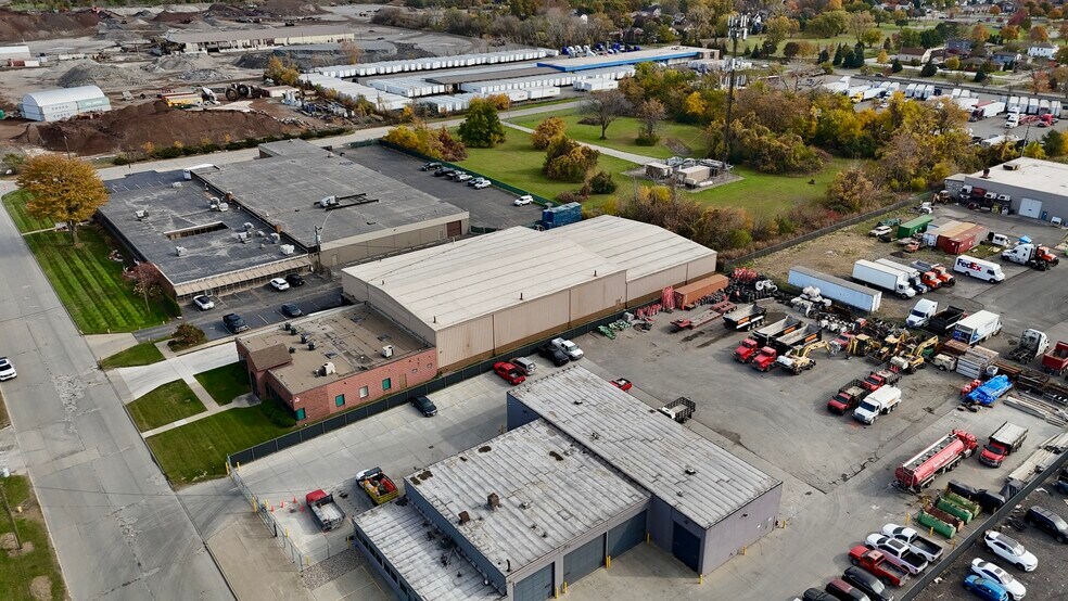 More Photos Of 10001 Mercier St, Dearborn Warehouse For Lease