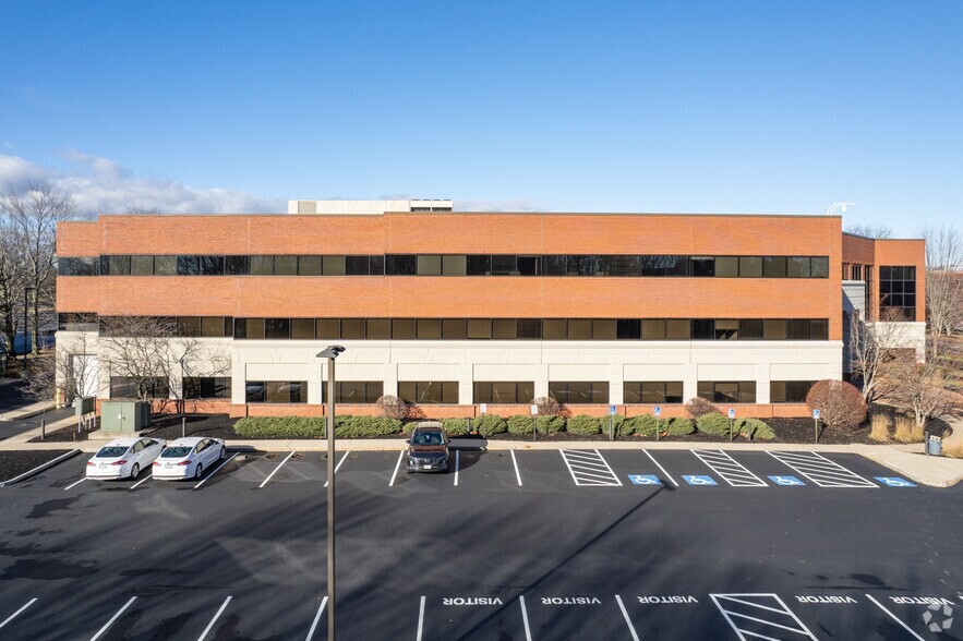 More Photos Of 600 Sable Oaks Dr, South Portland Office For Lease