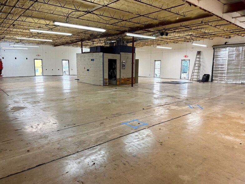 More Photos Of 7218-7234 Eckhert Rd, San Antonio Warehouse For Lease