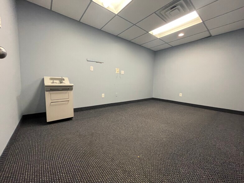 More Photos Of 346-348 Broad Ave, Leonia Restaurant For Lease
