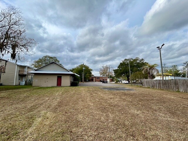 More Photos Of 45390 Green Ave, Callahan Office For Sale