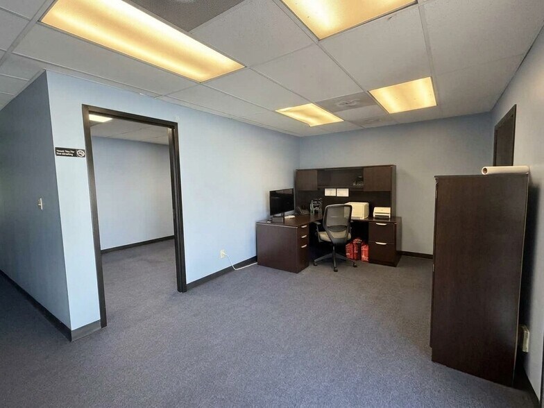 More Photos Of 1110 Appleton Dr, Nashville Light Distribution For Lease