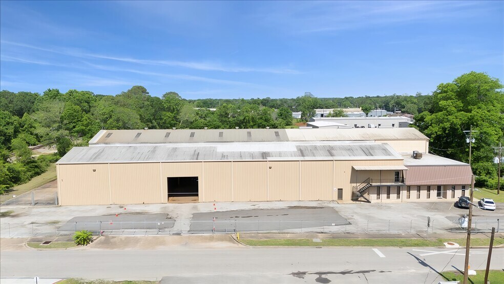 Primary Photo Of 695 Pinchback Rd, Beaumont Warehouse For Sale