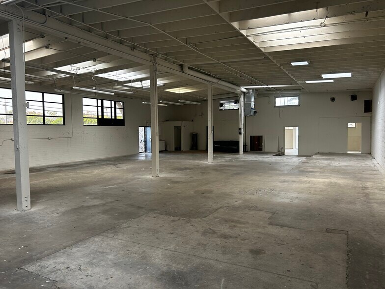 More Photos Of 687 2nd St, Encinitas Restaurant For Lease