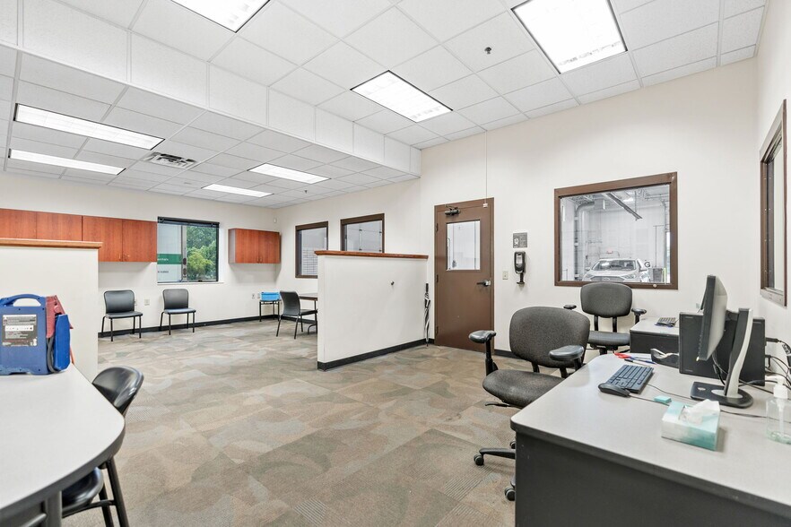 More Photos Of 2905 Lexington Ave S, Eagan Flex For Sale