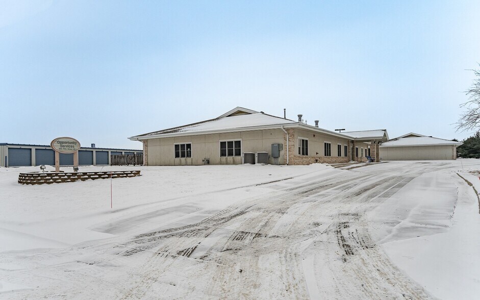 More Photos Of 202 5th St SE, Kasson Flex For Sale