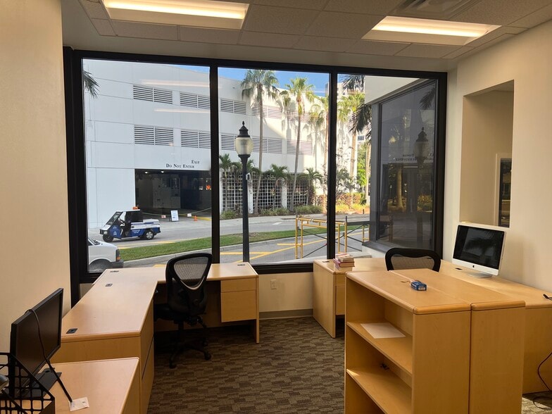 More Photos Of 1255 N Gulfstream Ave, Sarasota Apartments For Sale