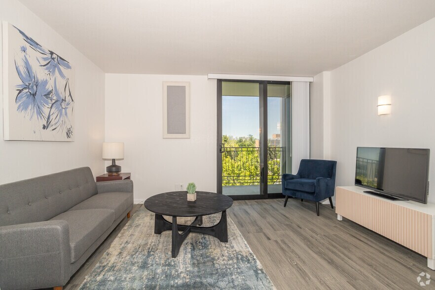 More Photos Of 2701 Capitol Ave, Sacramento Apartments For Lease