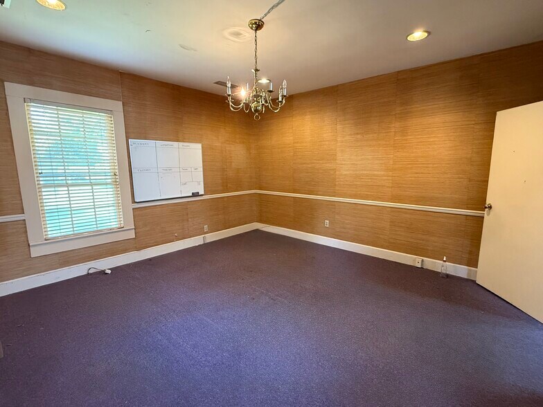 More Photos Of 514 E Barbour St, Eufaula Flex For Sale