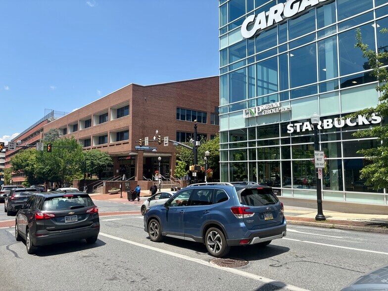 More Photos Of 100 N Queen St, Lancaster Office For Sale