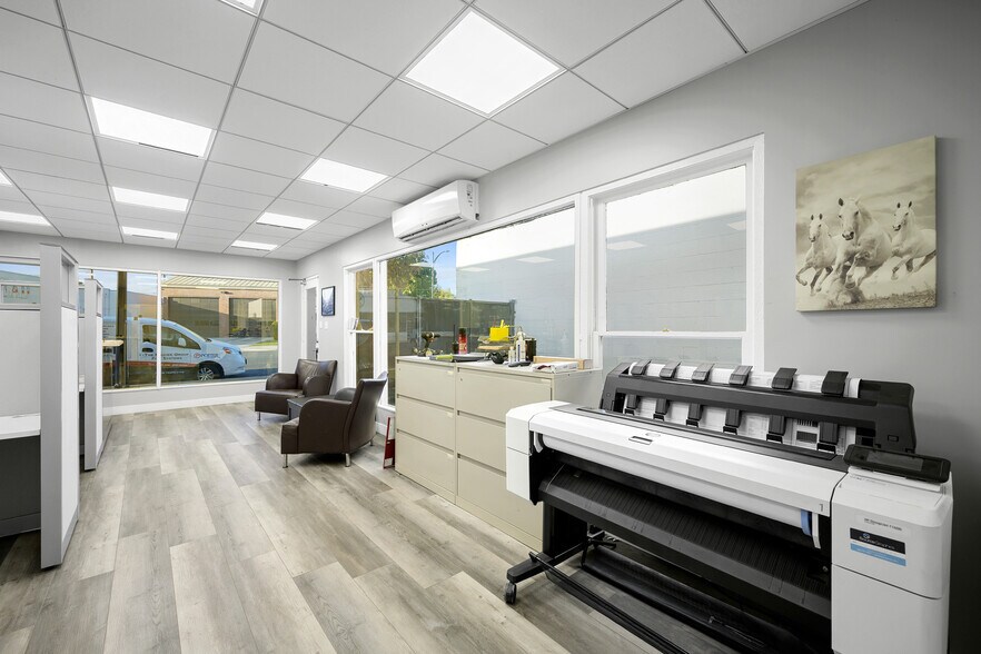 More Photos Of 2304-2306 Burbank blvd, Burbank Office Residential For Sale