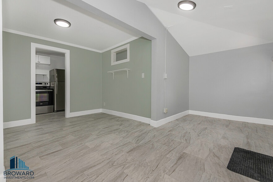 More Photos Of 224 SW 15th St, Dania Beach Apartments For Sale