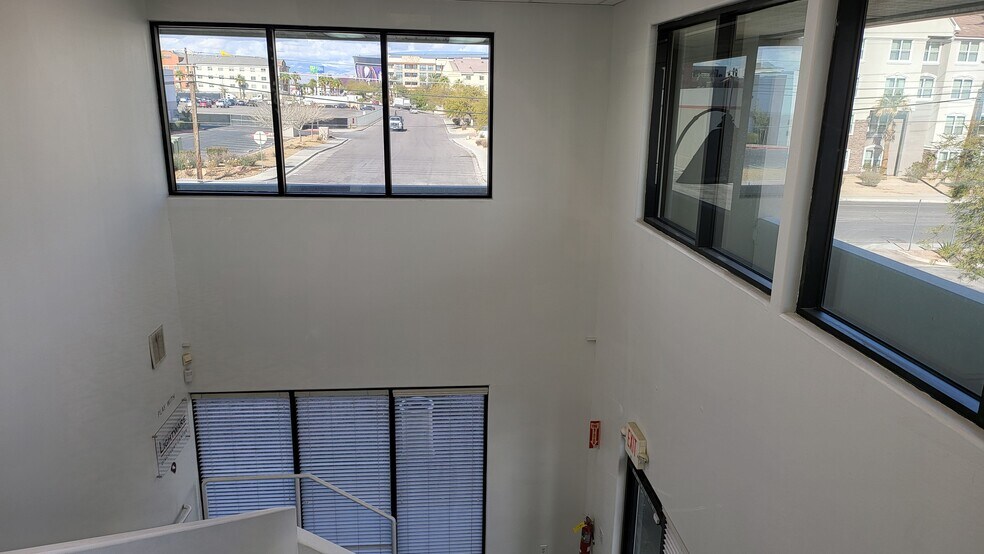 More Photos Of 3325-3326 W Oquendo Rd, Las Vegas Warehouse For Lease