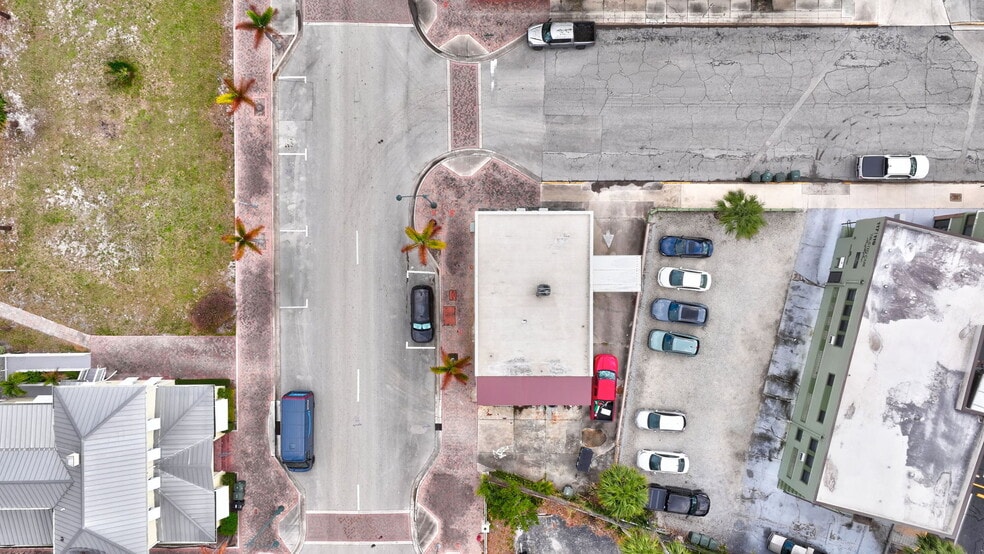 More Photos Of 129 N 5th St, Fort Pierce Storefront Retail Residential For Sale