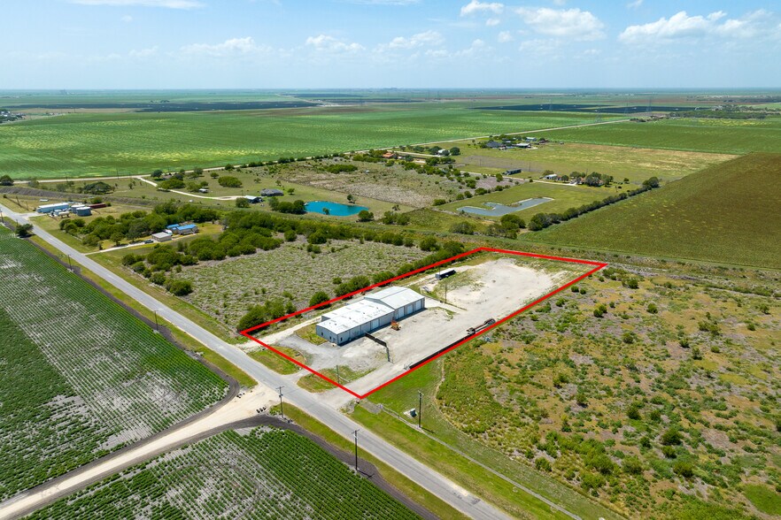 More Photos Of 8808 County Road 1458, Taft Flex For Sale