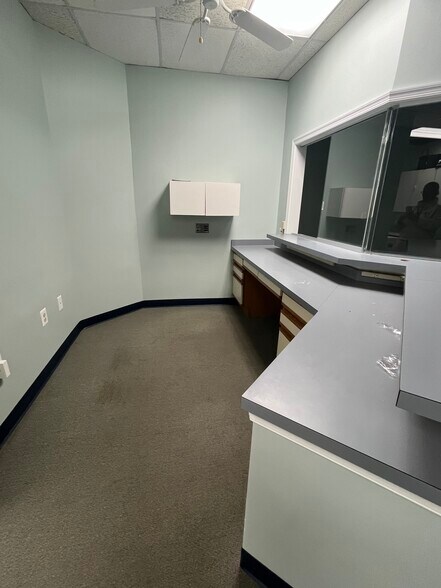 More Photos Of 13934 Baltimore Ave, Laurel Medical For Sale