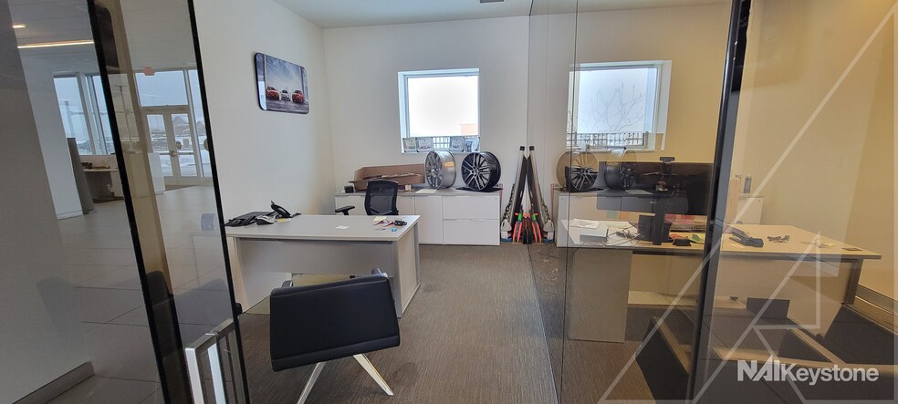 More Photos Of 290 Mundy St, Wilkes Barre Township Auto Dealership For Sale