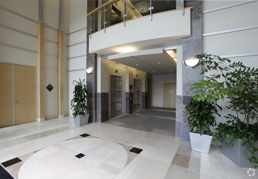 More Photos Of 9915 Mira Mesa Blvd, San Diego Office For Lease