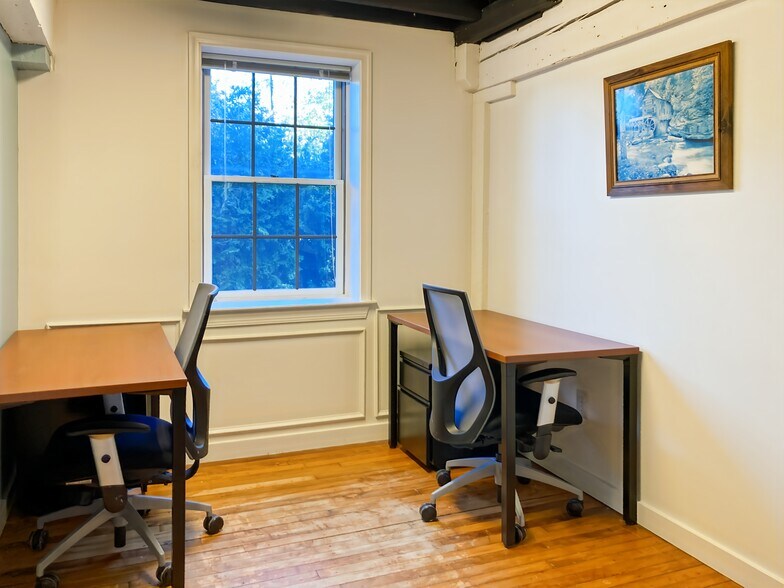 More Photos Of 196 W Ashland St, Doylestown Coworking Space