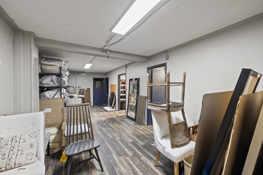 More Photos Of 764 E Seventh St, Lexington Warehouse For Sale