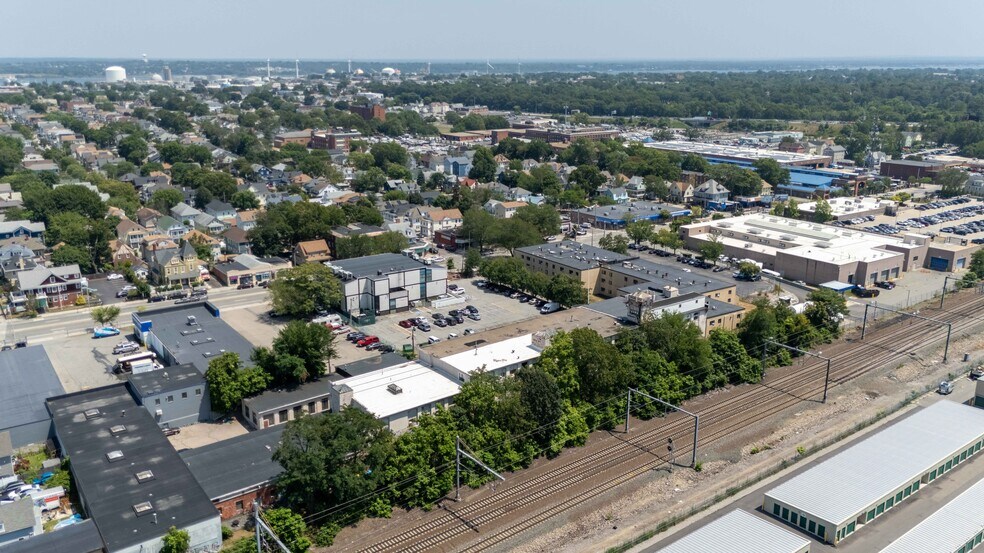 More Photos Of 669 Elmwood Ave, Providence Apartments For Sale