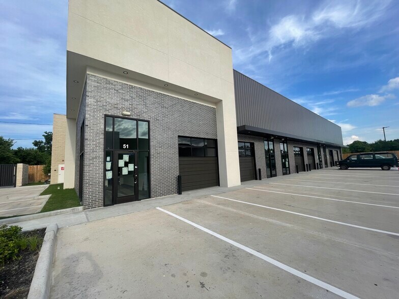 More Photos Of 4215 S Main St, Stafford Showroom For Sale