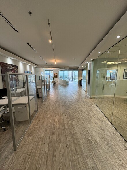 More Photos Of 320 1st St N, Jacksonville Beach Office Residential For Sale