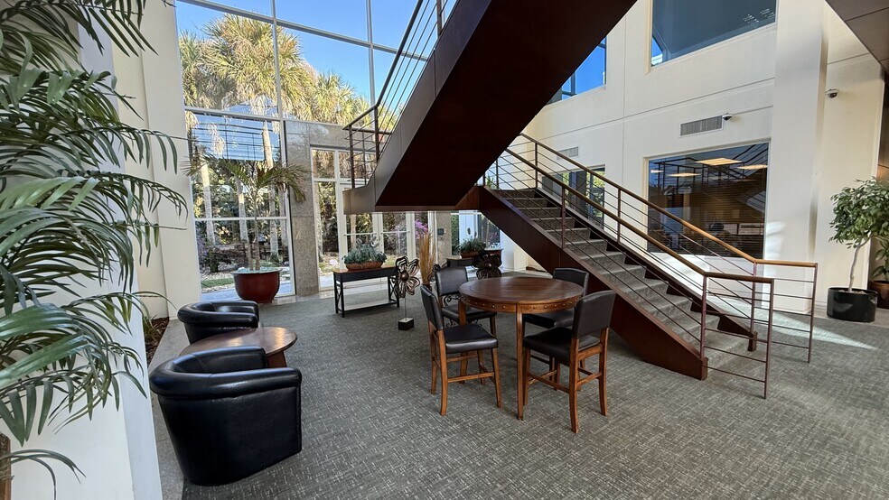 More Photos Of 6400 N Congress Ave, Boca Raton Unknown For Lease