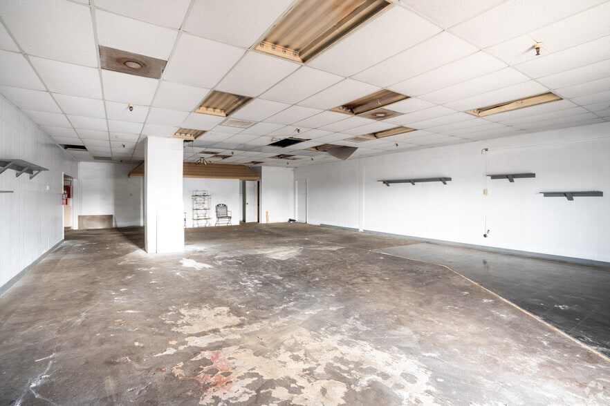 More Photos Of 3835 Gulfway Dr, Port Arthur Warehouse For Lease