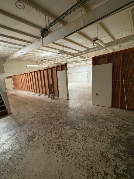 More Photos Of 60 S Mountain Dr, Decatur Industrial For Sale