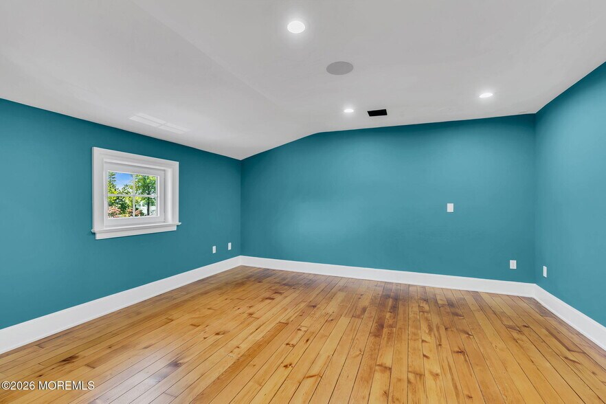 More Photos Of 49 E Passaic St, Rochelle Park Office For Lease
