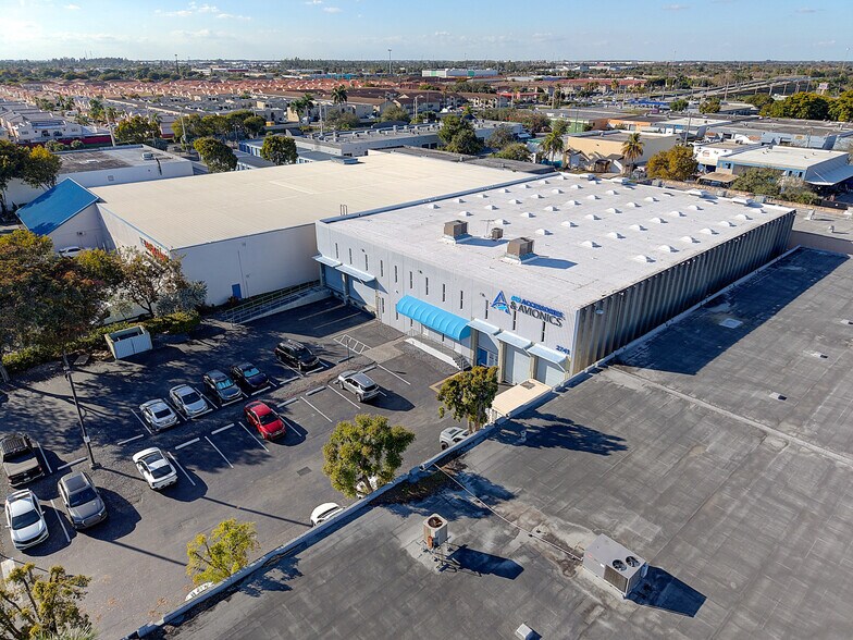 Primary Photo Of 2741 W 76th St, Hialeah Warehouse For Lease