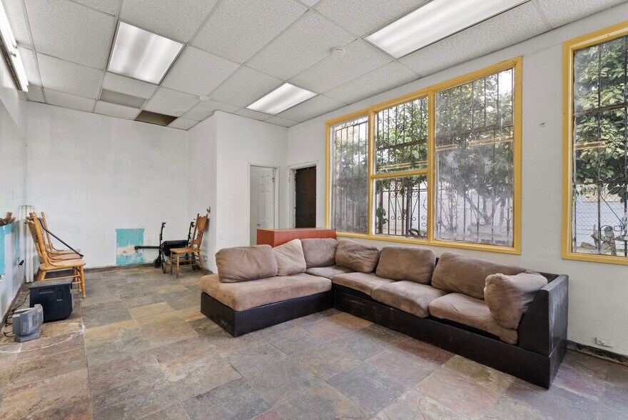 More Photos Of 4441 Avalon Blvd, Los Angeles Apartments For Sale