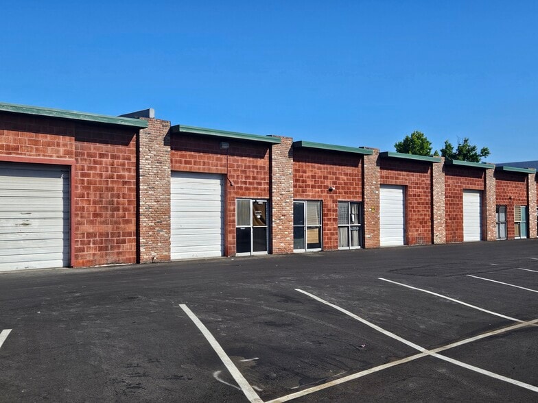 Primary Photo Of 1310-1344 Industrial Ave, Escondido Warehouse For Lease
