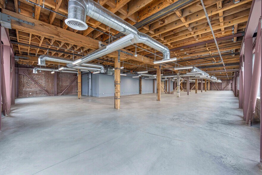 More Photos Of 440 Seaton St, Los Angeles Loft Creative Space For Lease