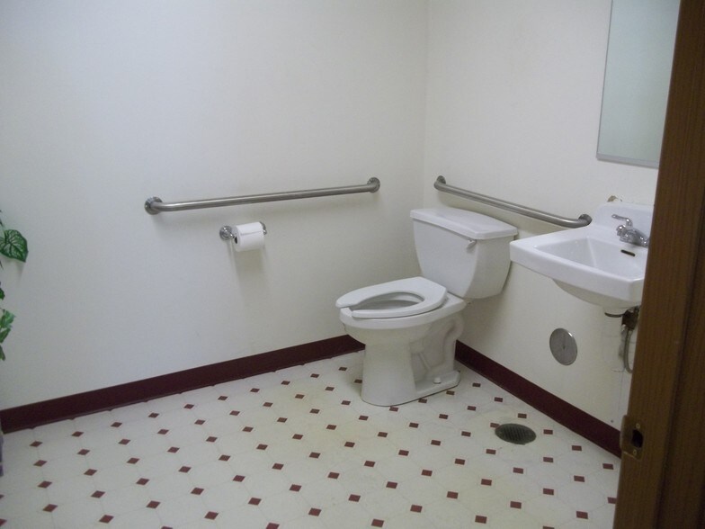More Photos Of 4510 N Illinois St, Swansea General Retail For Sale