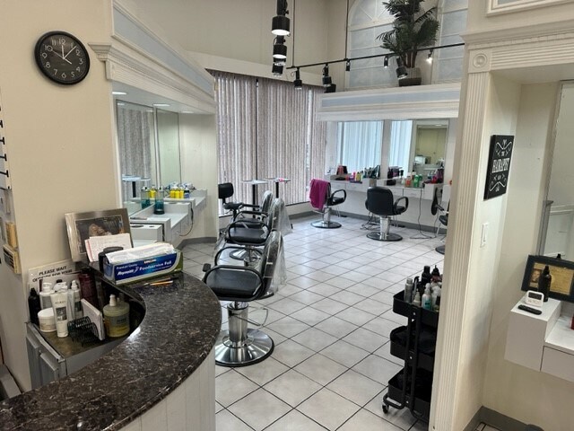 More Photos Of 1 School St, Glen Cove Office For Lease
