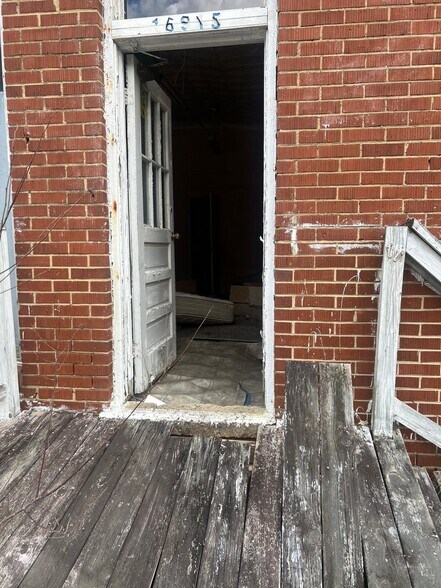 More Photos Of 16911 Boydton Plank Rd, Dewitt General Retail For Sale