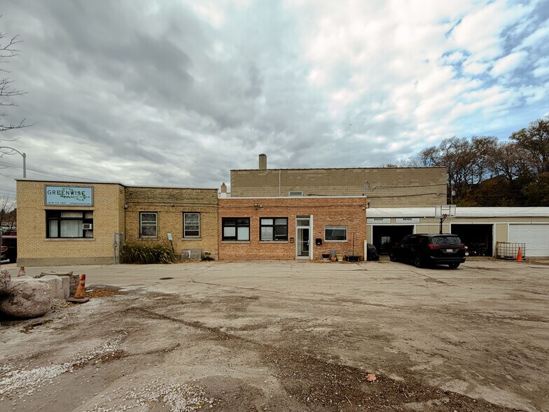 More Photos Of 5420 W State St, Milwaukee Distribution For Lease