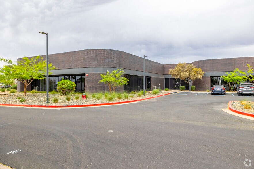 More Photos Of 14505 N Hayden Rd, Scottsdale Light Distribution For Lease