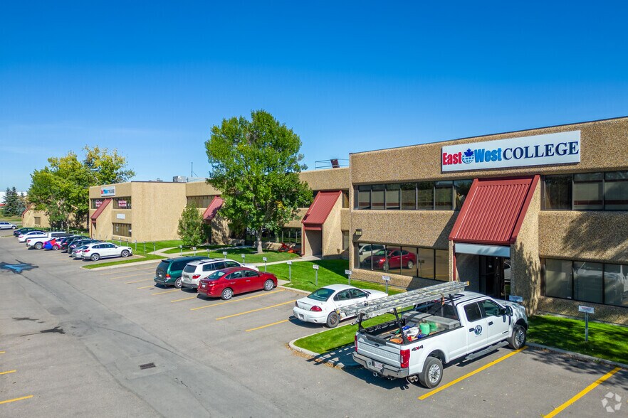 More Photos Of 3944-3956 29 St NE, Calgary Warehouse For Lease