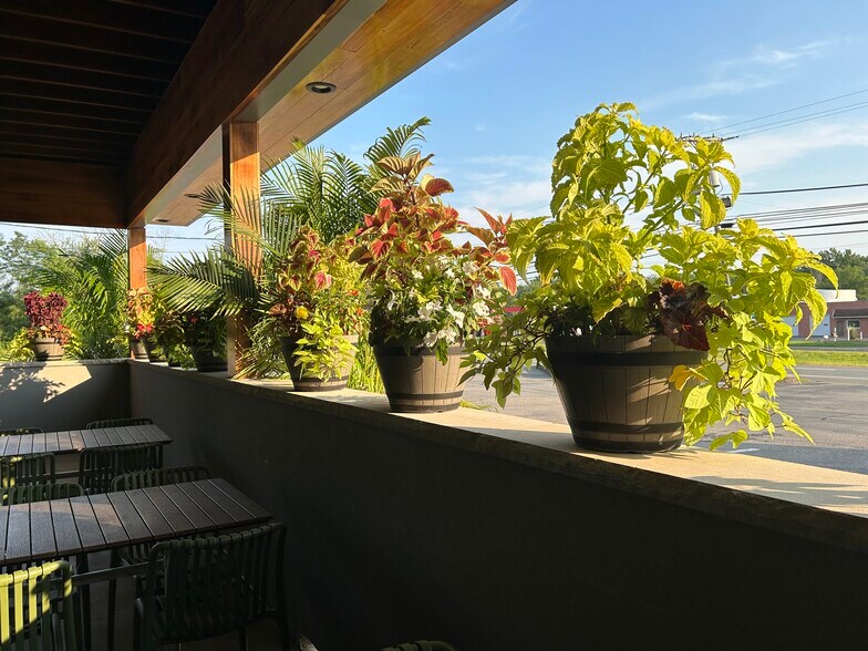 More Photos Of 452 Route 22 W, White House Station Restaurant For Sale