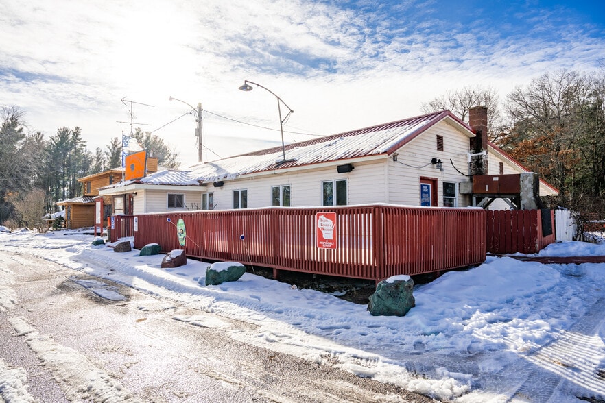 More Photos Of N13903 State Road 80, Necedah Hotel For Sale