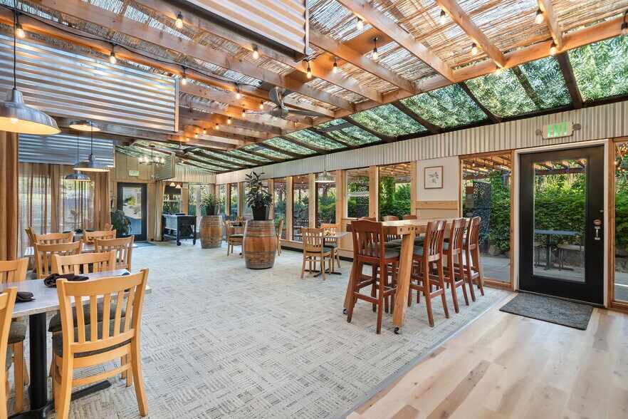 More Photos Of 101 Provence View Ln, Sequim Restaurant For Sale